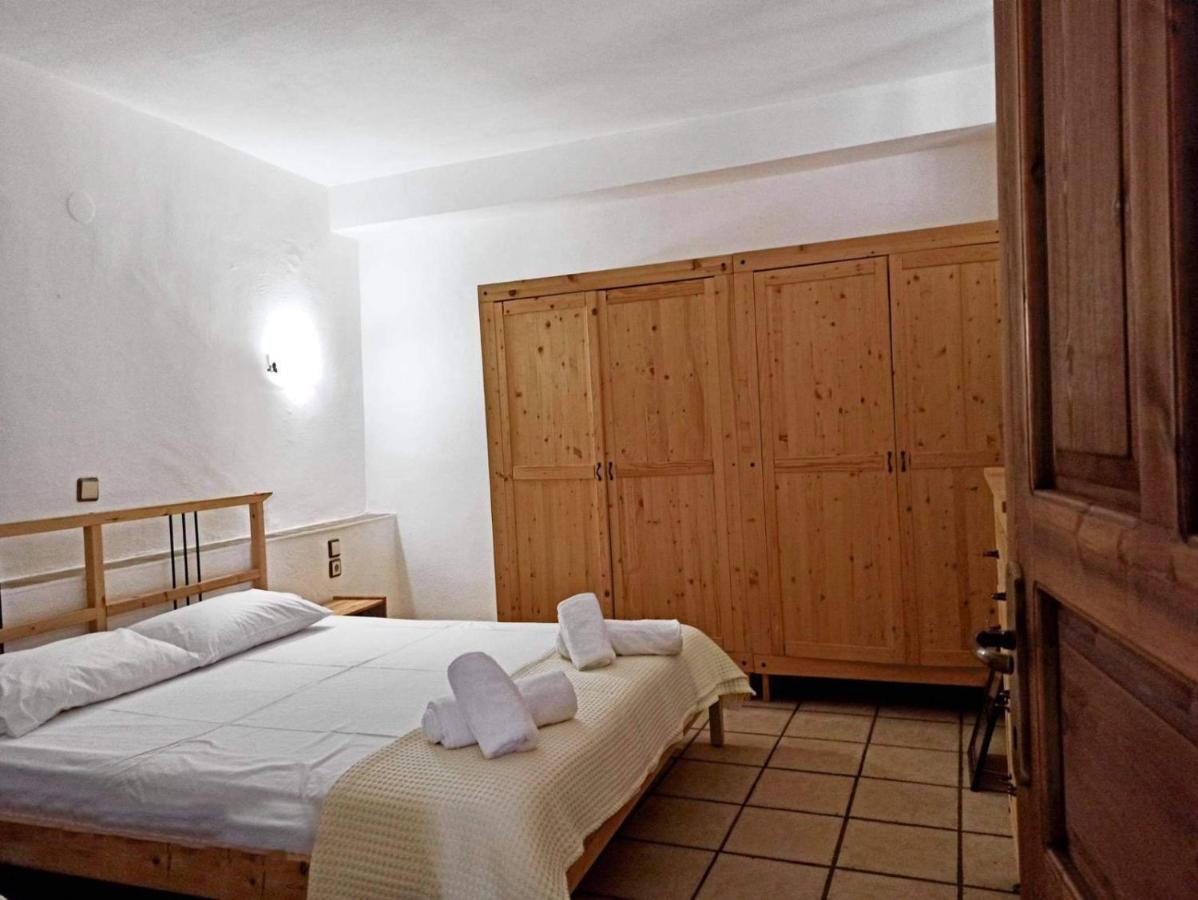Pantheon Apartamento Serres Exterior foto